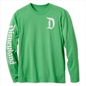 Disneyland Disney Green Long Sleeve Shirt Medium Featuring Arm Detailing